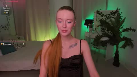 Snapshot of sierrafun_ chatting on 10-03-25, 10:18 Sierra online show from 10-03-25, 10:18