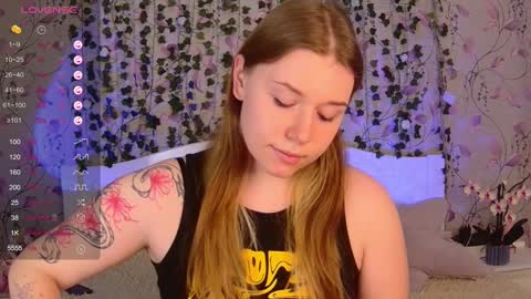 Chloe online show from 01-30-25, 03:29