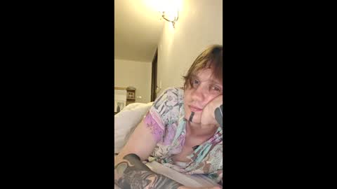 silent_stitch online show from 05-12-26, 05:04