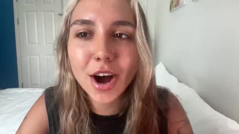 You fav Miss Si online show from 03-14-26, 05:57