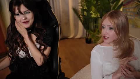 Snapshot of silk_aura chatting on 09-15-25, 07:25 silk_aura online show from 09-15-25, 07:25