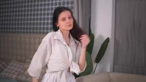 Sofia online show from 03-25-26, 04:35
