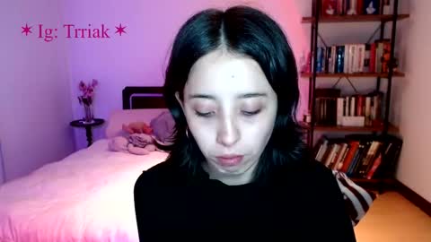 Snapshot of silkbite chatting on 03-04-26, 06:19 silkbite online show from 03-04-26, 06:19