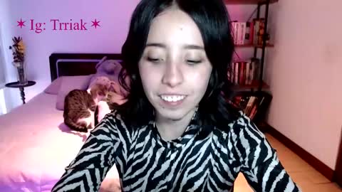 Snapshot of silkbite chatting on 03-16-26, 10:47 silkbite online show from 03-16-26, 10:47