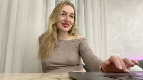 Snapshot of silkyvera chatting on 04-11-26, 08:02 silkyvera online show from 04-11-26, 08:02