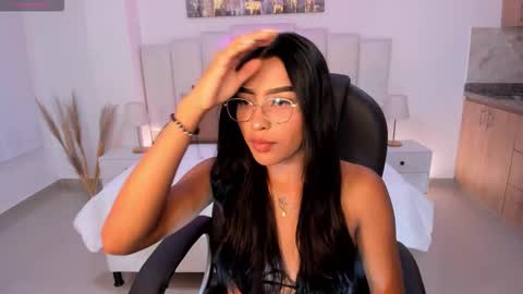 Snapshot of silvana_velvet chatting on 10-25-25, 07:30 Silvana online show from 10-25-25, 07:30