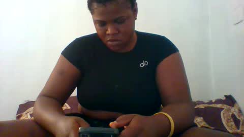 Snapshot of silver_baby06 chatting on 05-22-26, 12:00 silver baby06 online show from 05-22-26, 12:00