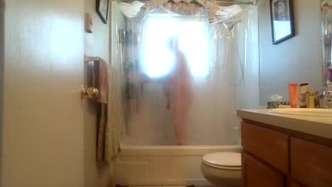 Snapshot of silverdragon70 chatting on 09-13-25, 09:58 silverdragon70 online show from 09-13-25, 09:58