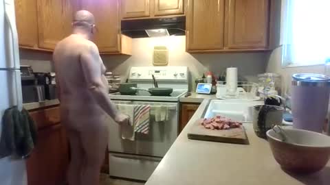 Snapshot of silverdragon70 chatting on 11-17-25, 08:58 silverdragon70 online show from 11-17-25, 08:58