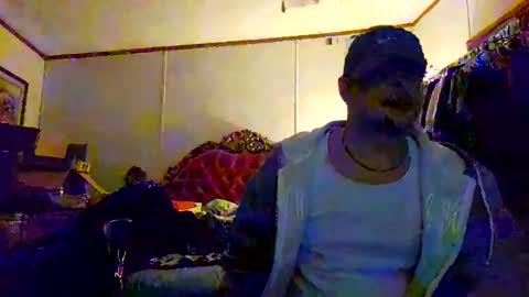 Snapshot of silverfox706 chatting on 12-04-25, 07:00 Jay Silverfox706 online show from 12-04-25, 07:00