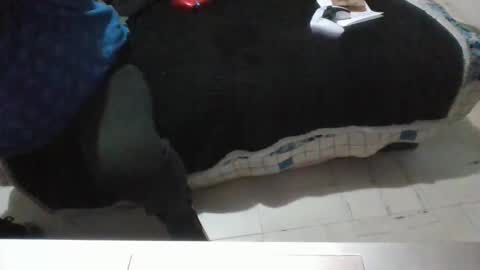 Snapshot of silverhawk06 chatting on 12-05-25, 04:36 Silverhawk06 online show from 12-05-25, 04:36