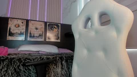 silvia online show from 01-21-25, 03:10