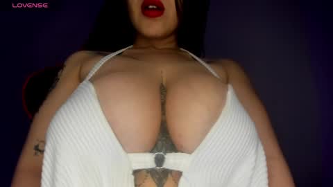 Snapshot of silviarichie_jade chatting on 06-05-26, 09:20 silvia online show from 06-05-26, 09:20