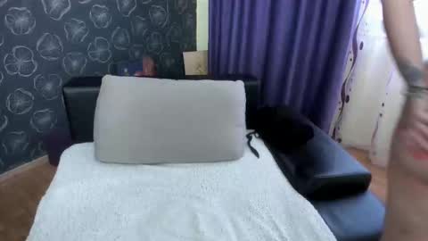 Silvya online show from 09-21-25, 08:27