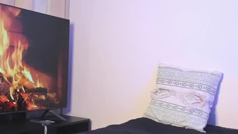 Simon Independent Model online show from 02-27-25, 11:31