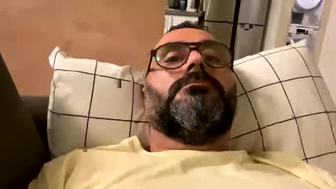 Snapshot of simon_bb chatting on 11-06-25, 10:10 Si online show from 11-06-25, 10:10