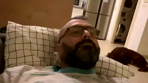 Snapshot of simon_bb chatting on 11-18-25, 10:36 Si online show from 11-18-25, 10:36