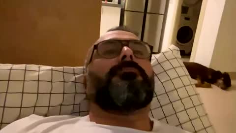 Snapshot of simon_bb chatting on 11-28-25, 10:45 Si online show from 11-28-25, 10:45