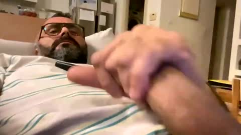 Snapshot of simon_bb chatting on 12-20-25, 10:17 Si online show from 12-20-25, 10:17