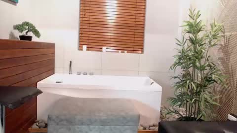 Snapshot of simon_durand chatting on 02-02-25, 03:43 simon_durand online show from 02-02-25, 03:43