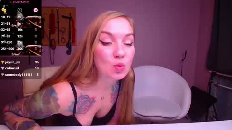 Snapshot of simona_moonshine chatting on 10-03-25, 08:17 simona_moonshine online show from 10-03-25, 08:17