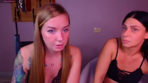 Snapshot of simona_moonshine chatting on 10-10-25, 07:35 simona_moonshine online show from 10-10-25, 07:35