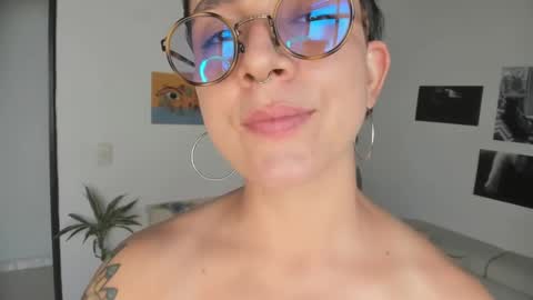 Sim. online show from 01-08-25, 04:33