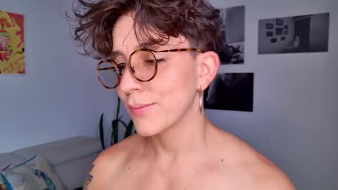 Sim. online show from 11-25-25, 05:46