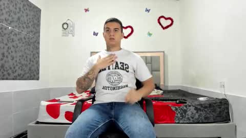 Snapshot of simonkeler chatting on 10-03-25, 10:56 SIMON KELER online show from 10-03-25, 10:56