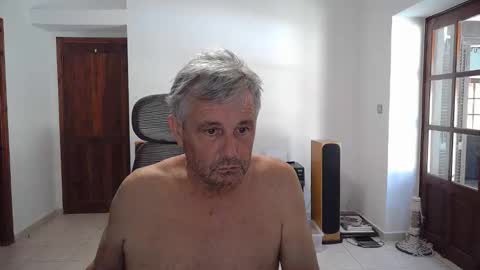 Snapshot of simonthenudist chatting on 09-14-25, 12:04 Simon online show from 09-14-25, 12:04