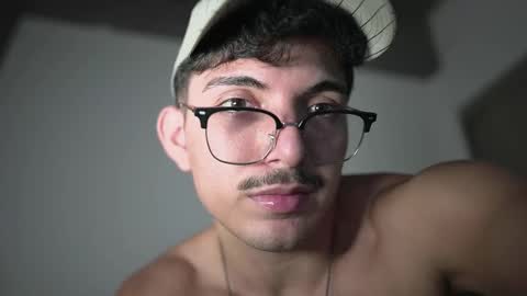 Snapshot of simoon_01 chatting on 03-16-26, 07:18 SIMOON online show from 03-16-26, 07:18