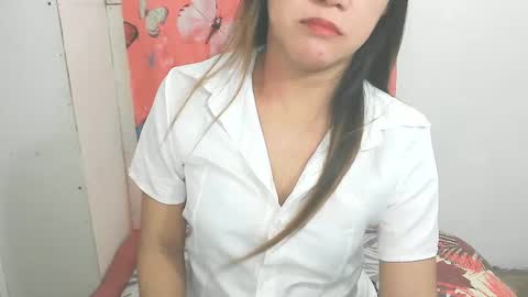 Snapshot of simpleladie15 chatting on 01-15-25, 01:23 marisweet online show from 01-15-25, 01:23