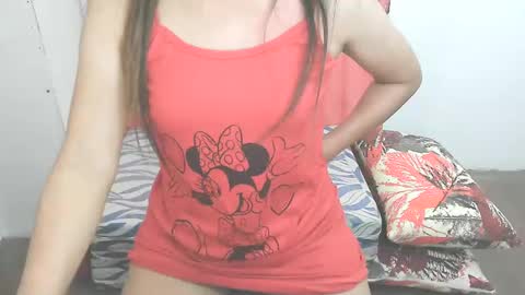 Snapshot of simpleladie15 chatting on 02-06-25, 09:17 marisweet online show from 02-06-25, 09:17