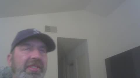 Snapshot of simplesamesq chatting on 12-25-24, 01:53 simplesamesq online show from 12-25-24, 01:53