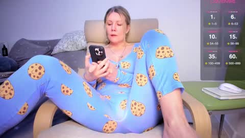 A present for me  online show from 02-19-25, 02:55