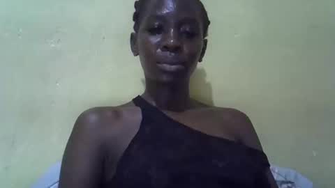 simplyloy33 online show from 04-20-26, 01:47