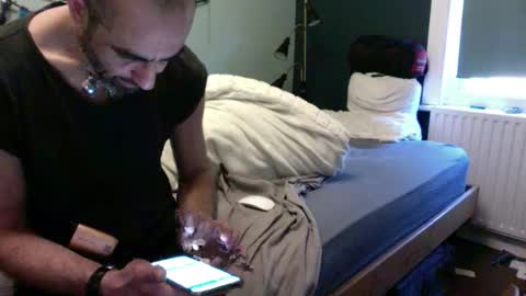 Snapshot of simplyminded chatting on 01-14-26, 11:05 simplyminded online show from 01-14-26, 11:05