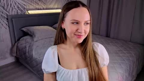 Zoe online show from 03-08-26, 04:16