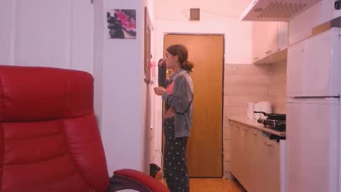 simyhvn online show from 12-02-25, 05:35