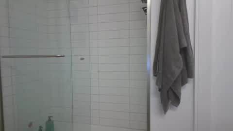 Snapshot of sin_a_maxx chatting on 02-15-26, 02:41 max online show from 02-15-26, 02:41