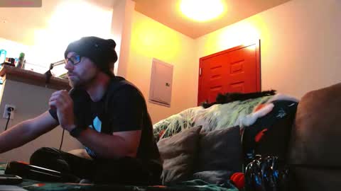 Snapshot of sin_lord chatting on 11-04-25, 03:38 Husky Dad online show from 11-04-25, 03:38