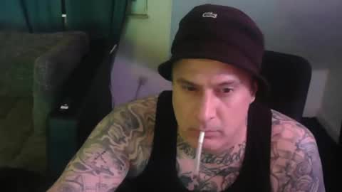 Snapshot of sinalco1975 chatting on 10-22-25, 02:56 sinalco1975 online show from 10-22-25, 02:56