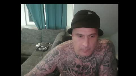 Snapshot of sinalco1975 chatting on 05-15-26, 02:51 sinalco1975 online show from 05-15-26, 02:51