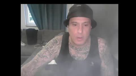 Snapshot of sinalco1975 chatting on 05-17-26, 03:59 sinalco1975 online show from 05-17-26, 03:59
