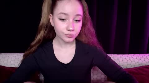 Snapshot of sindiwatsoon chatting on 12-21-24, 12:16 Sindi online show from 12-21-24, 12:16