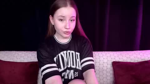 Snapshot of sindiwatsoon chatting on 01-18-25, 04:10 Sindi online show from 01-18-25, 04:10