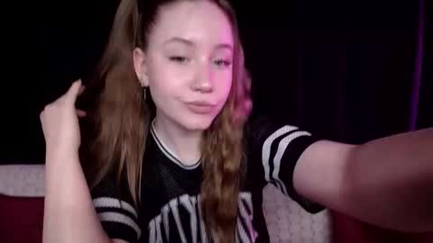 Snapshot of sindiwatsoon chatting on 02-15-25, 03:28 Sindi online show from 02-15-25, 03:28