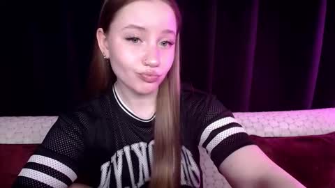 Snapshot of sindiwatsoon chatting on 02-18-25, 03:21 Sindi online show from 02-18-25, 03:21