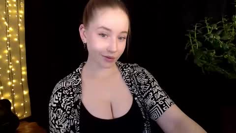 Snapshot of sindiwatsoon chatting on 09-14-25, 11:09 Sindi online show from 09-14-25, 11:09