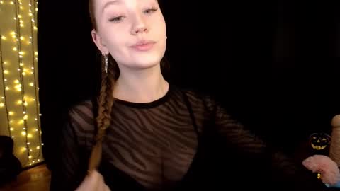 Snapshot of sindiwatsoon chatting on 10-31-25, 12:50 Sindi online show from 10-31-25, 12:50